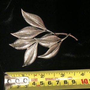 VINTAGE EMMONS SILVER LEAVES BROOCH